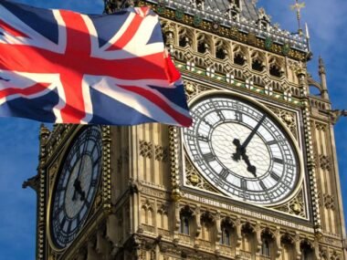 £100,000+ Salary Jobs in the UK with Visa Sponsorship 2026 – Skilled Worker Visa, Health & Care Visa, Companies List & Fastest ILR